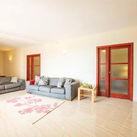 Villa Dream Stay! 15 Guests, Big Pool With Heating Option At Extra Cost, Sea View! *
