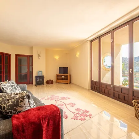 Dream Stay! 15 Guests, Big Pool With Heating Option At Extra Cost, Sea View!