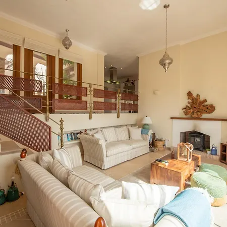 Villa Dream Stay! 15 Guests, Big Pool With Heating Option At Extra Cost, Sea View! La Herradura (Granada)