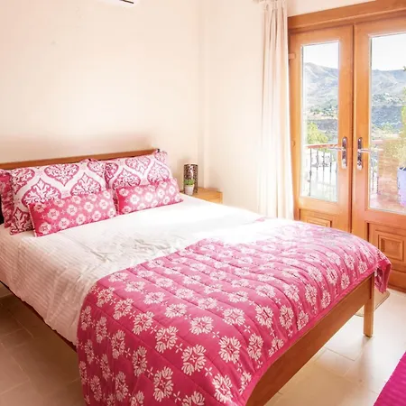 Dream Stay! 15 Guests, Big Pool With Heating Option At Extra Cost, Sea View! Villa La Herradura (Granada)